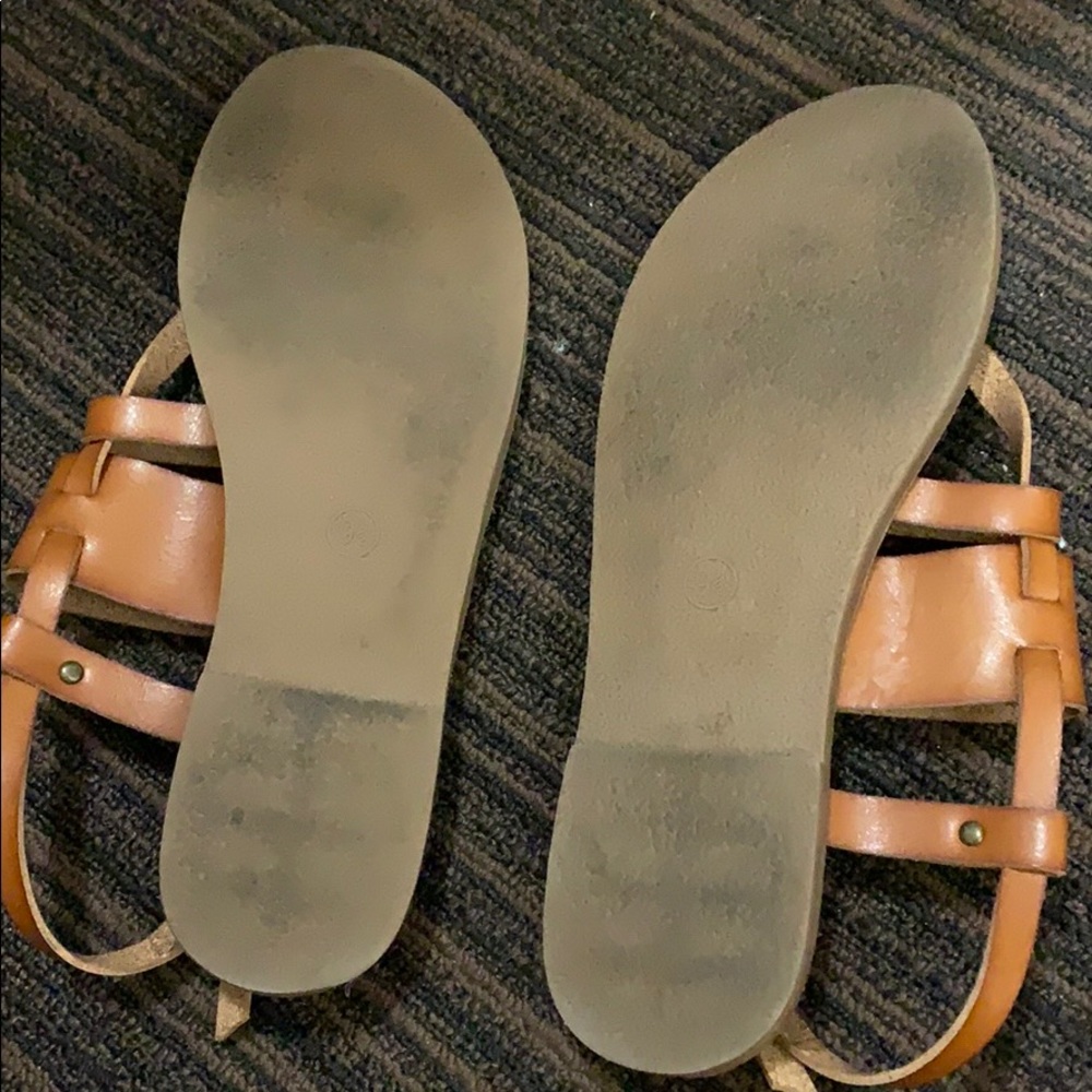 Universal Thread sandals - Picture 3 of 3